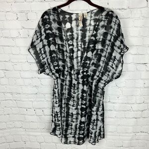Miken Swim Black and white stir Dye Coverup Size Large